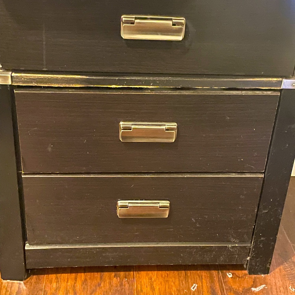 Used night stand in good condition